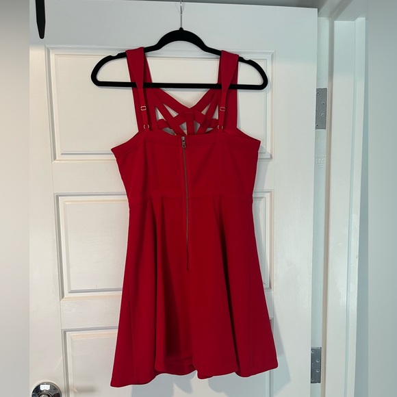 BCBG semi formal dress - Picture 3 of 3